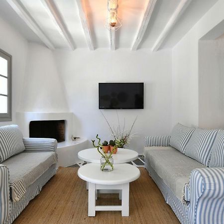 Santa Flora 3 Bedroom House A ParikiaaS Edge Parikia  Exterior photo