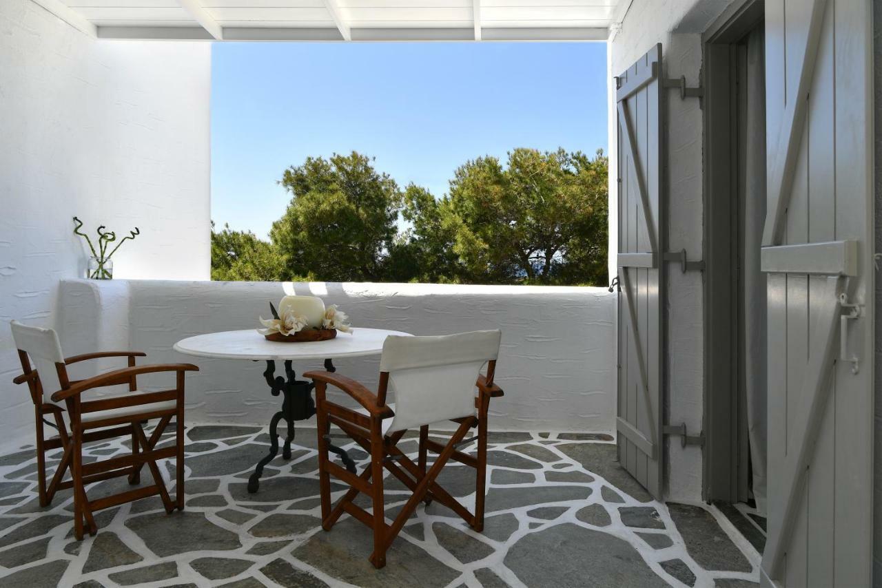 Santa Flora 3 Bedroom House A ParikiaaS Edge Parikia  Exterior photo