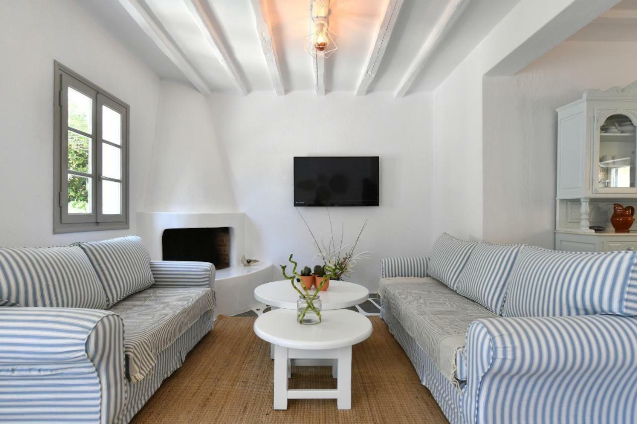 Santa Flora 3 Bedroom House A ParikiaaS Edge Parikia  Exterior photo
