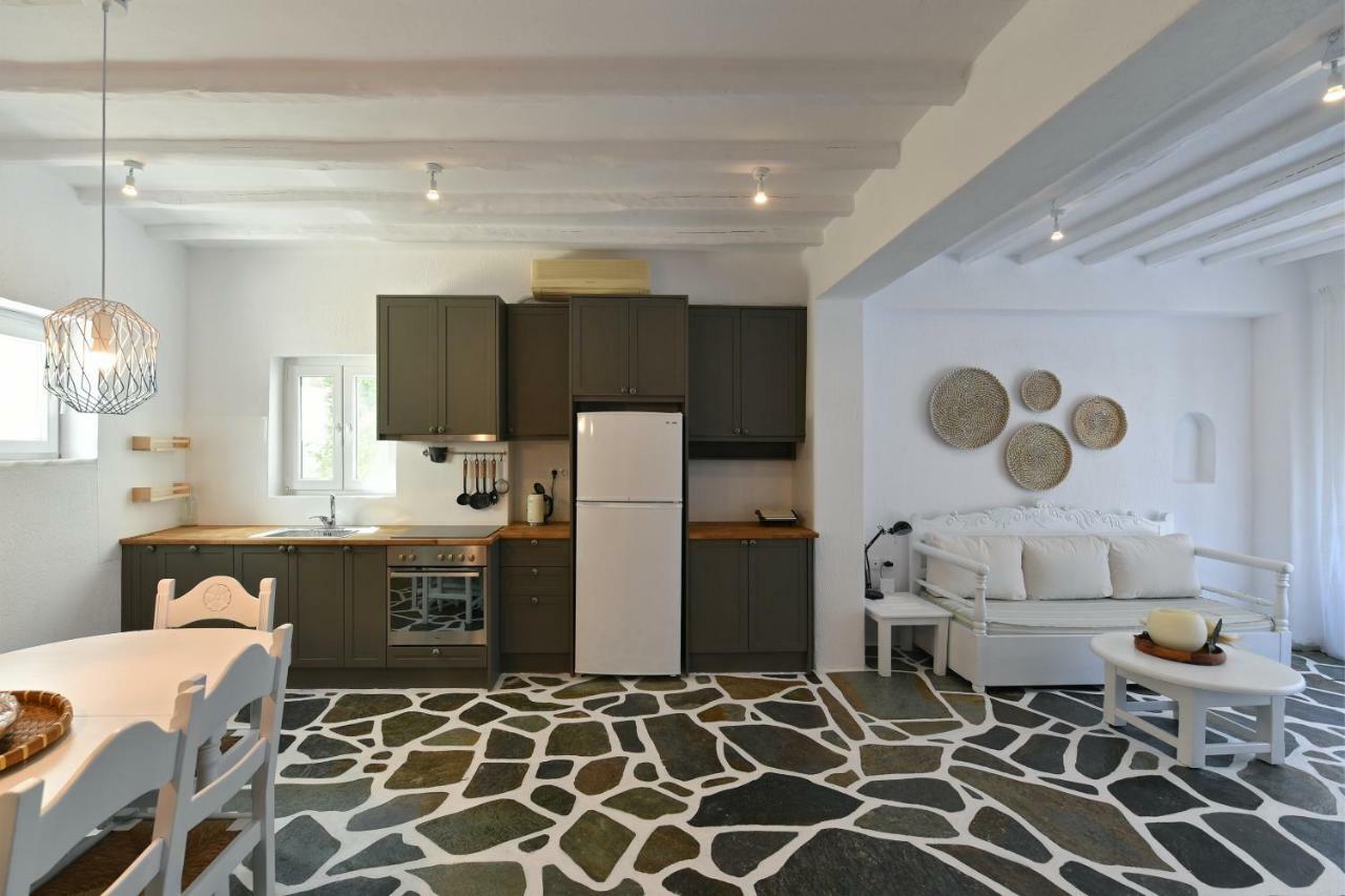 Santa Flora 3 Bedroom House A ParikiaaS Edge Parikia  Exterior photo